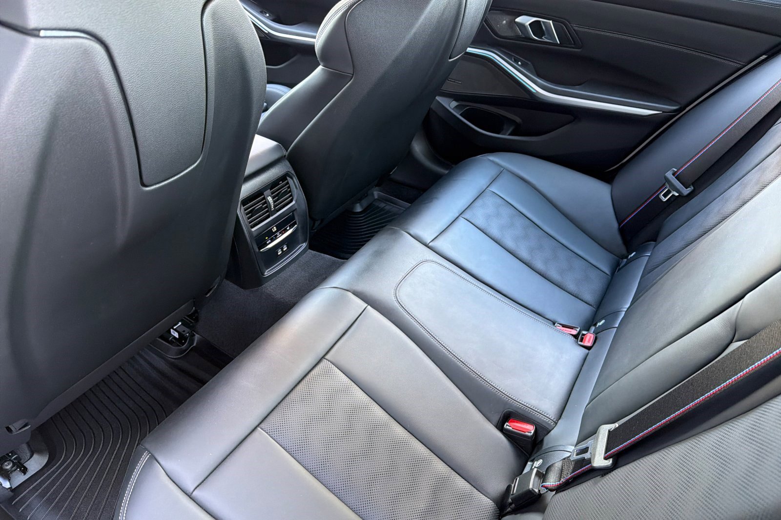 Used 2025 BMW M3 Competition w/ M Carbon Exterior Package image 15