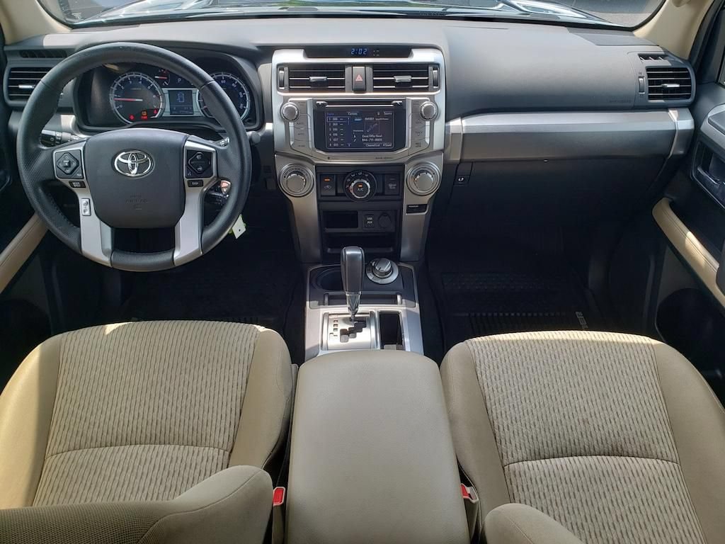 Used 2017 Toyota 4Runner SR5 AWD/4WD image 12