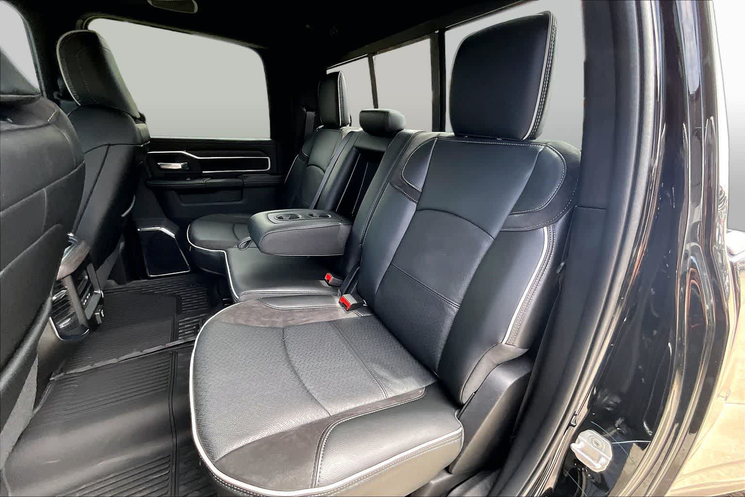 New 2026 RAM 3500 Laramie w/ Night Edition AWD/4WD image 20