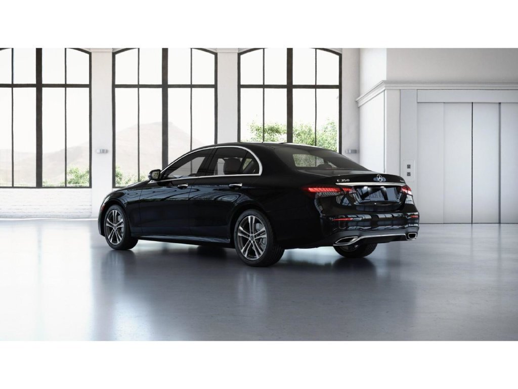 Used 2023 Mercedes-Benz E 350 4MATIC Sedan image 30