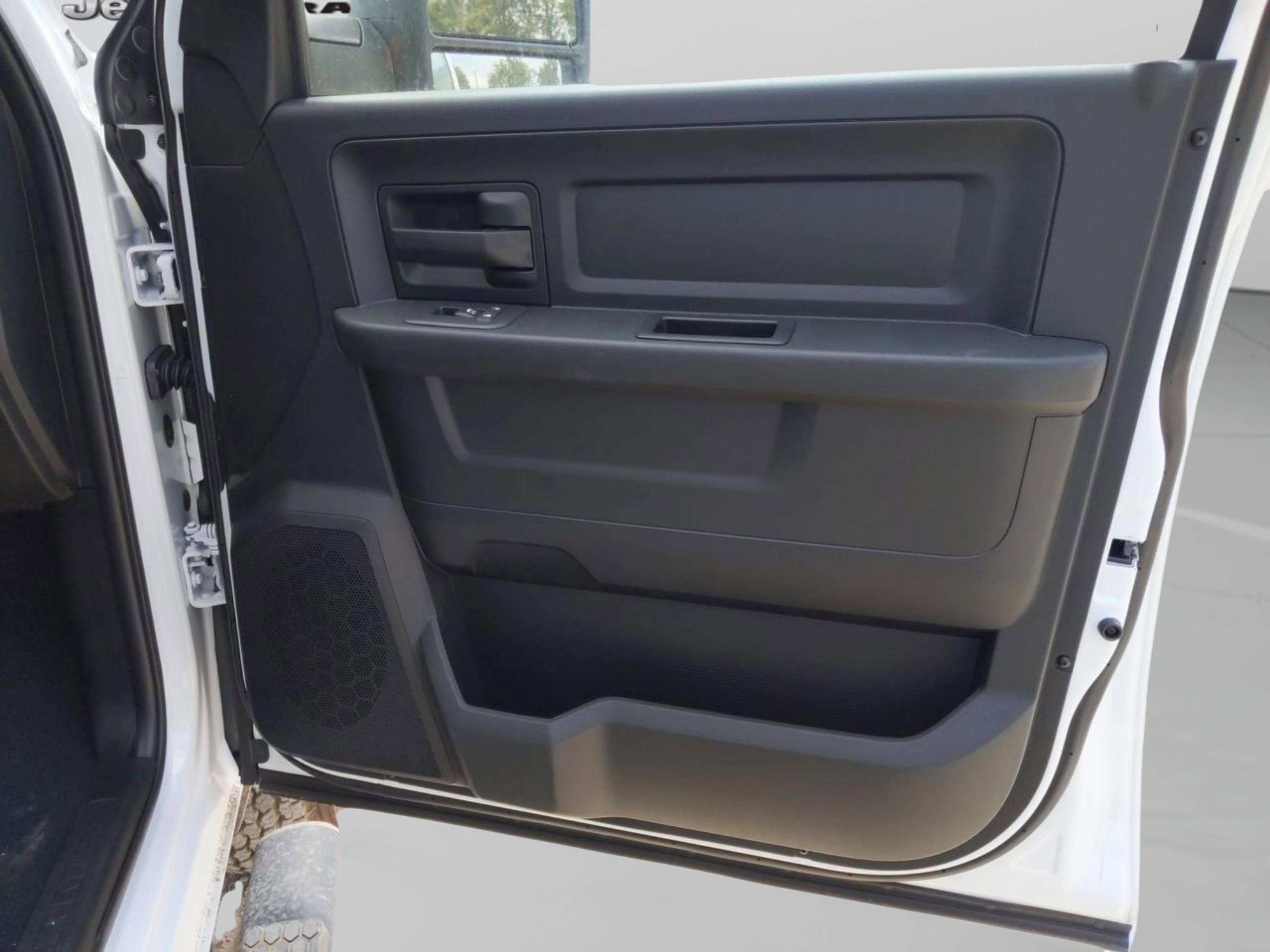 New 2026 RAM 3500 Tradesman image 30