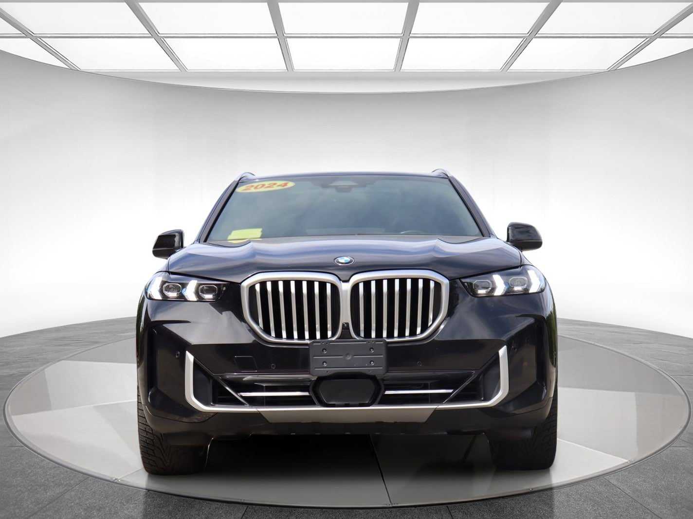 Used 2024 BMW X5 xDrive40i w/ Premium Package AWD/4WD image 2