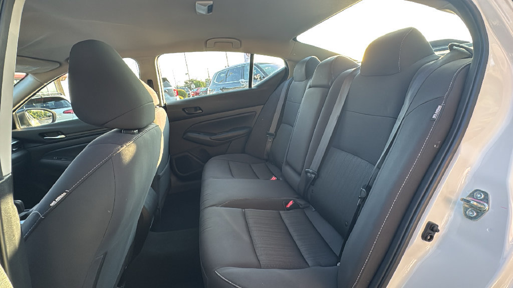 Used 2025 Nissan Altima 2.5 SV FWD image 23