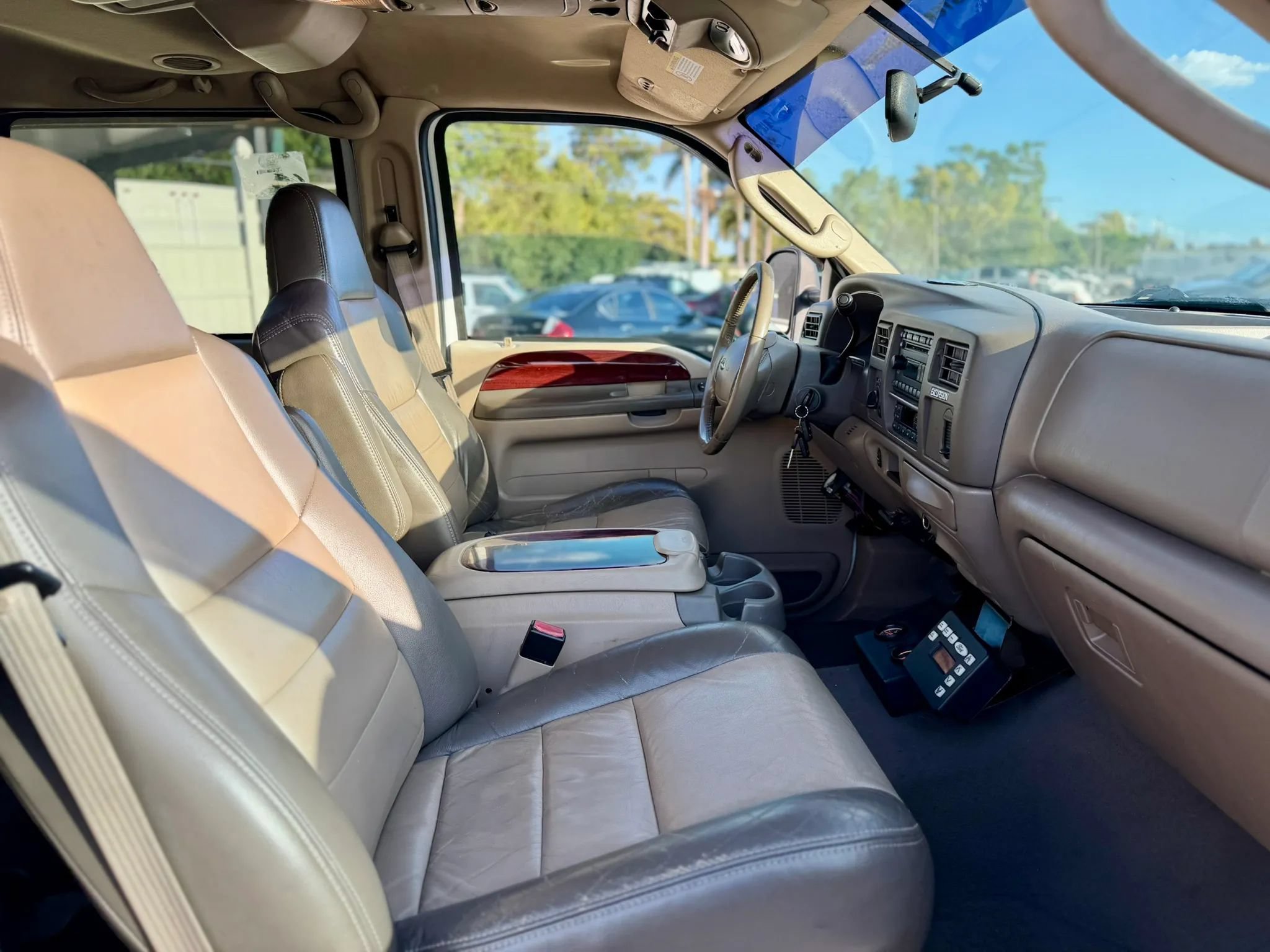 Used 2004 Ford Excursion Eddie Bauer AWD/4WD image 5
