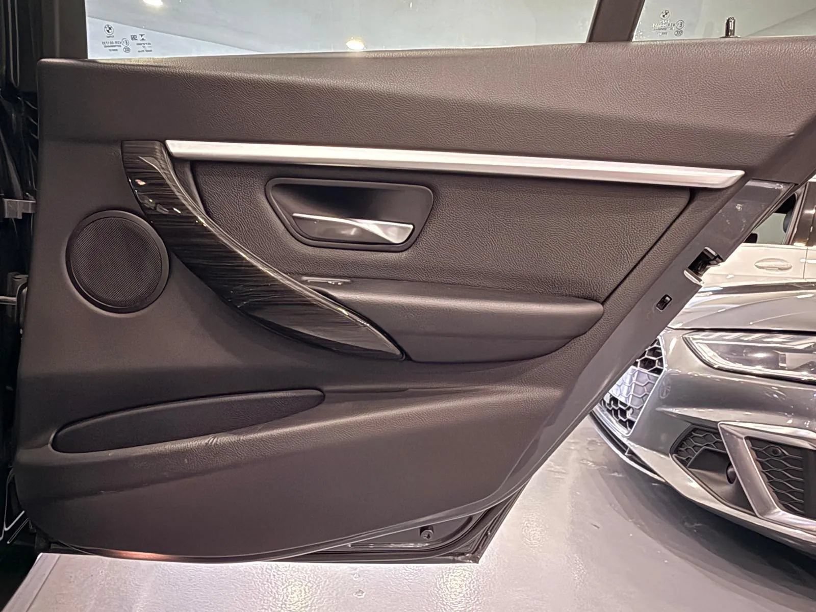 Used 2018 BMW 330i Sedan RWD image 40