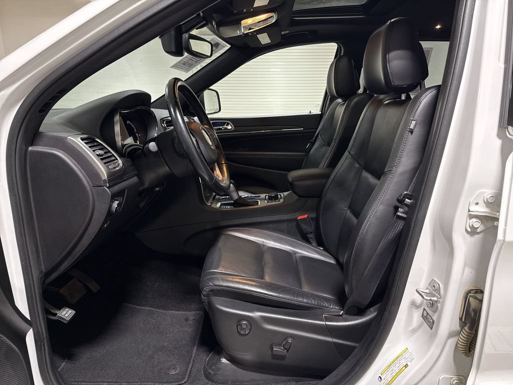 Used 2021 Jeep Grand Cherokee Limited AWD/4WD image 21