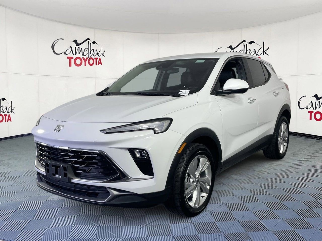Used 2025 Buick Encore GX Preferred image 2