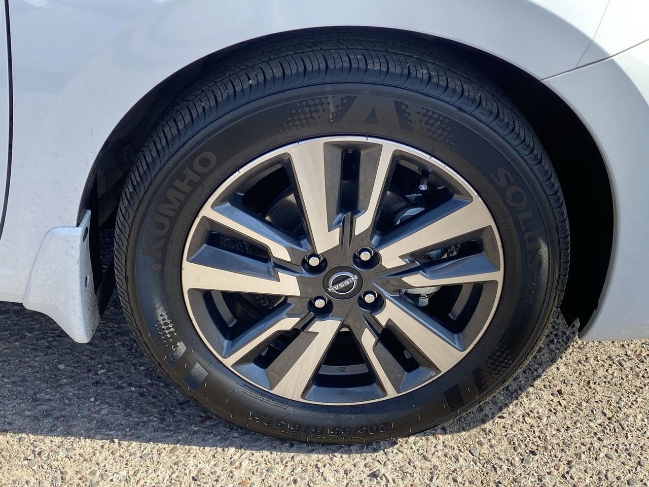 Used 2024 Nissan Versa S w/ S Plus Package image 9