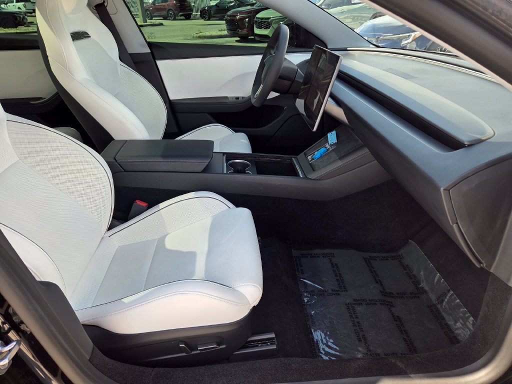 Used 2025 Tesla Model 3 Performance AWD/4WD image 15