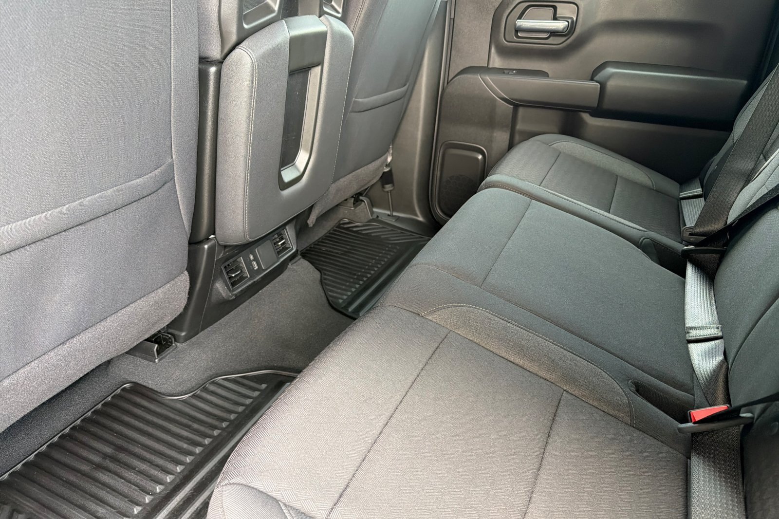 Used 2025 Chevrolet Silverado 1500 Custom AWD/4WD image 9