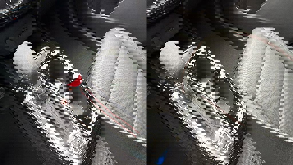 New 2026 Chevrolet Trax RS w/ Sunroof Package image 24