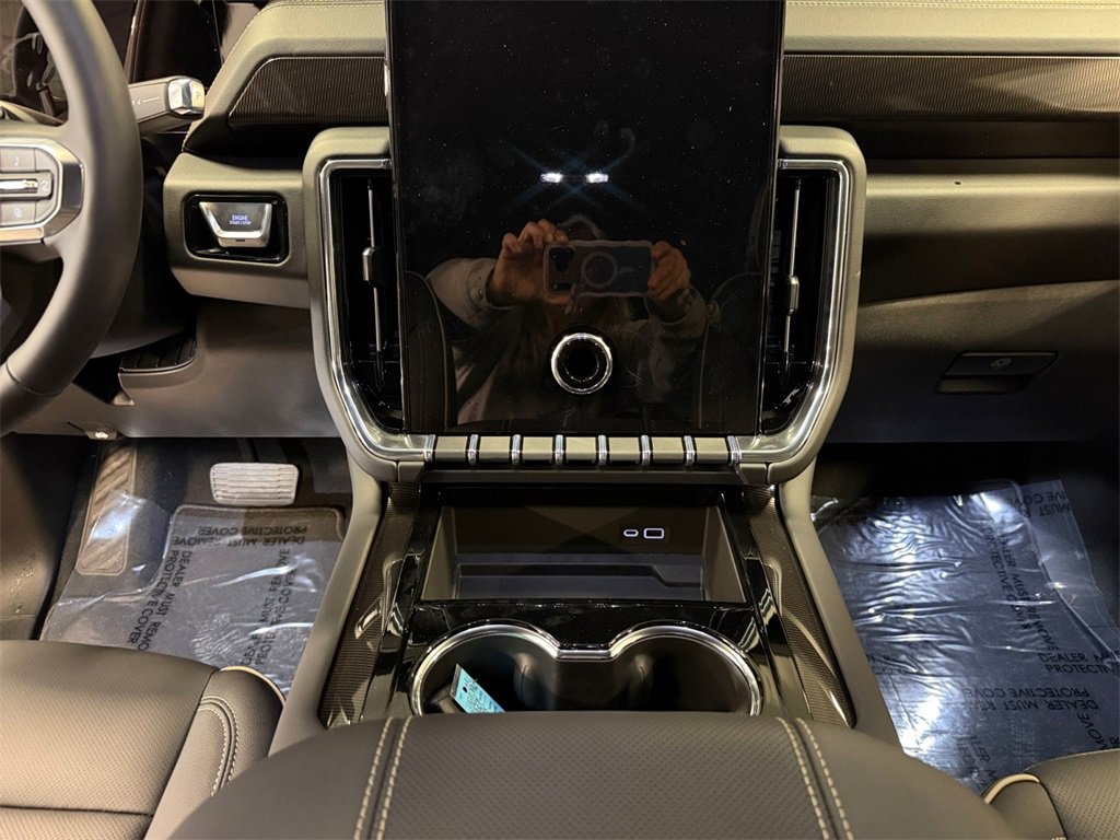 New 2026 GMC Yukon XL Elevation image 11