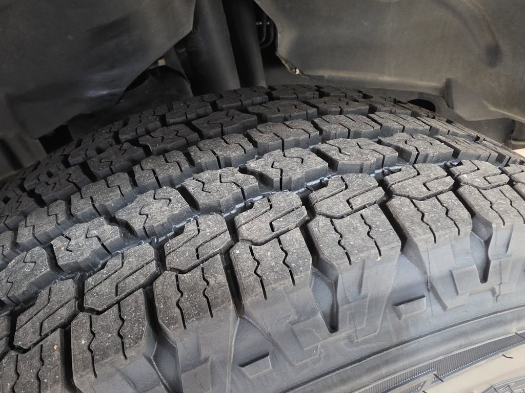 Used 2024 Jeep Wrangler Unlimited Sport AWD/4WD image 25