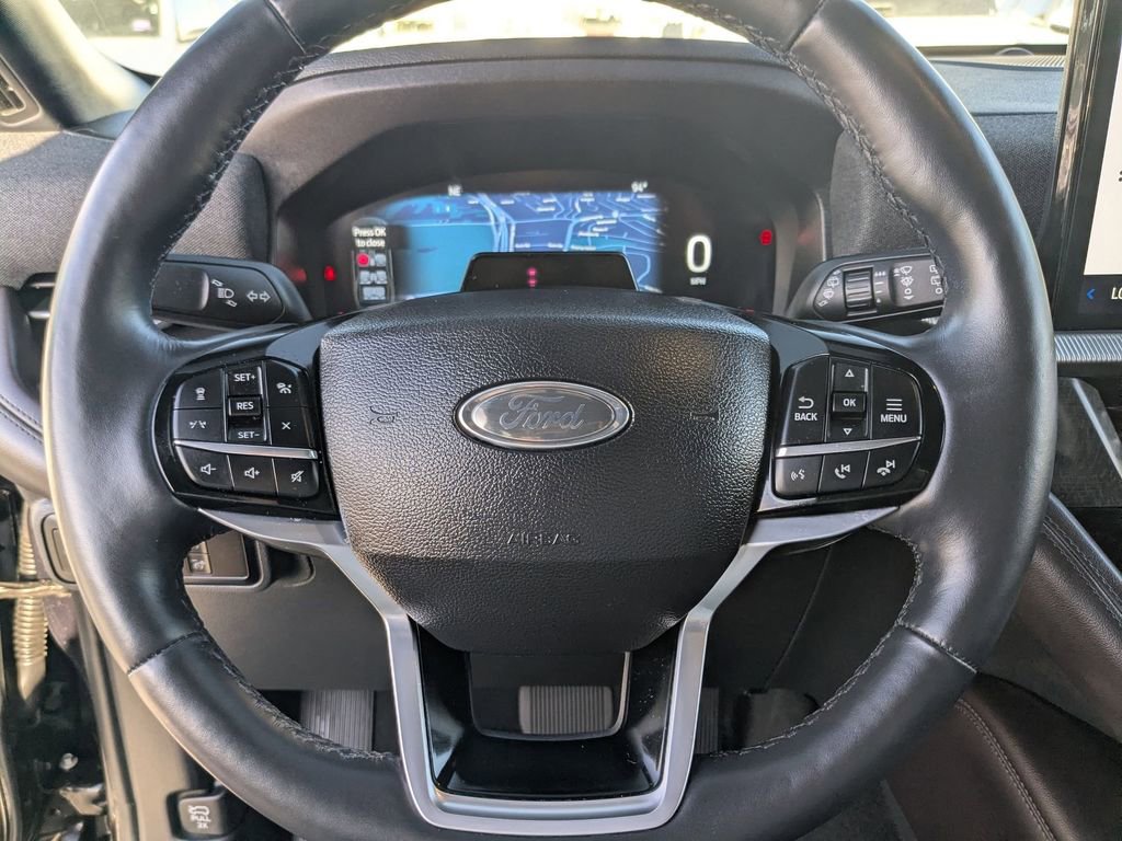 Used 2025 Ford Explorer Platinum w/ LUX Leather Package image 16