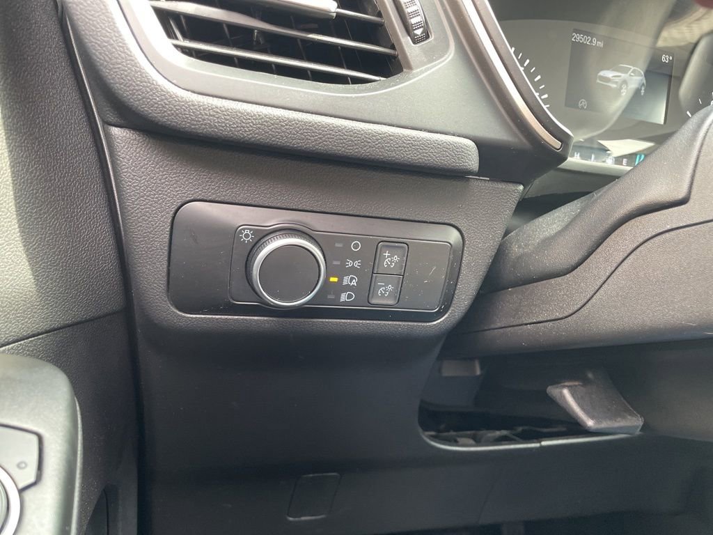 Used 2022 Ford Escape SE image 24