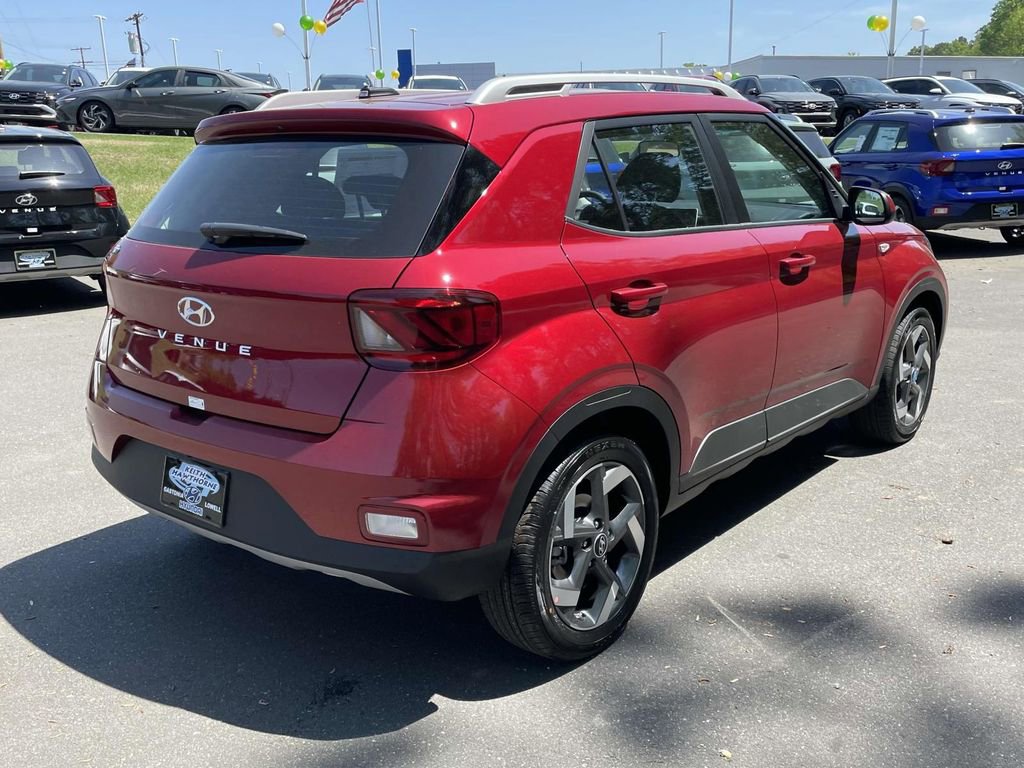 New 2025 Hyundai Venue SEL image 7