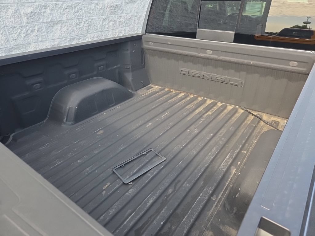 Used 2022 GMC Sierra 1500 Denali w/ Denali Premium Package AWD/4WD image 9