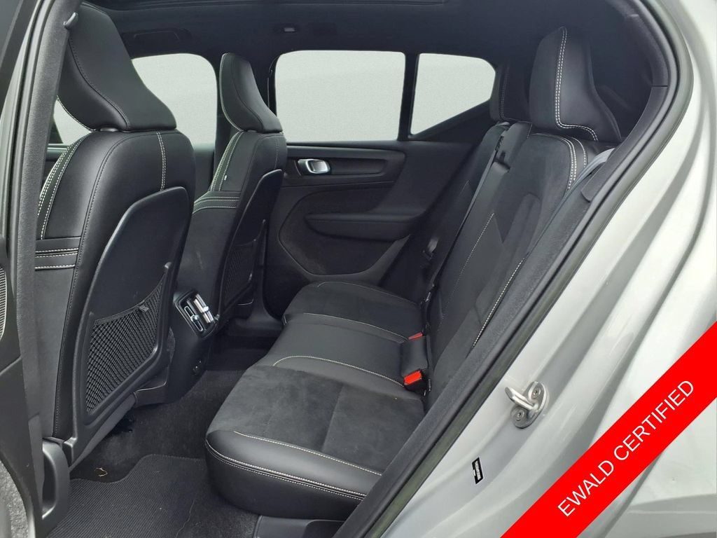 Used 2023 Volvo XC40 Recharge Plus AWD/4WD image 24