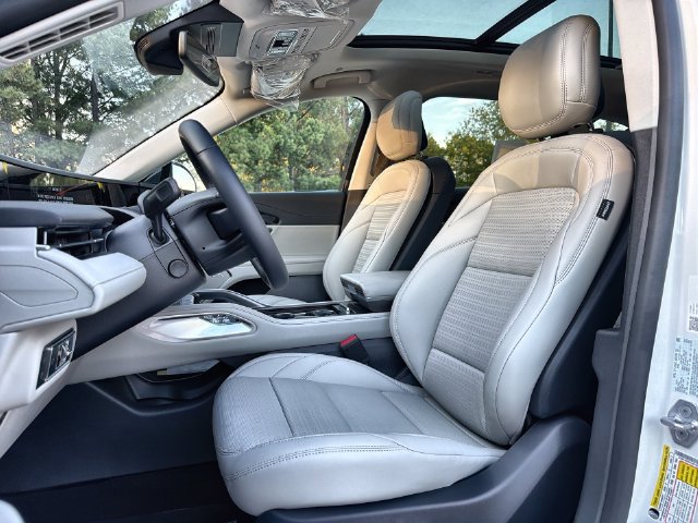 New 2026 Lincoln Nautilus Reserve AWD/4WD image 11