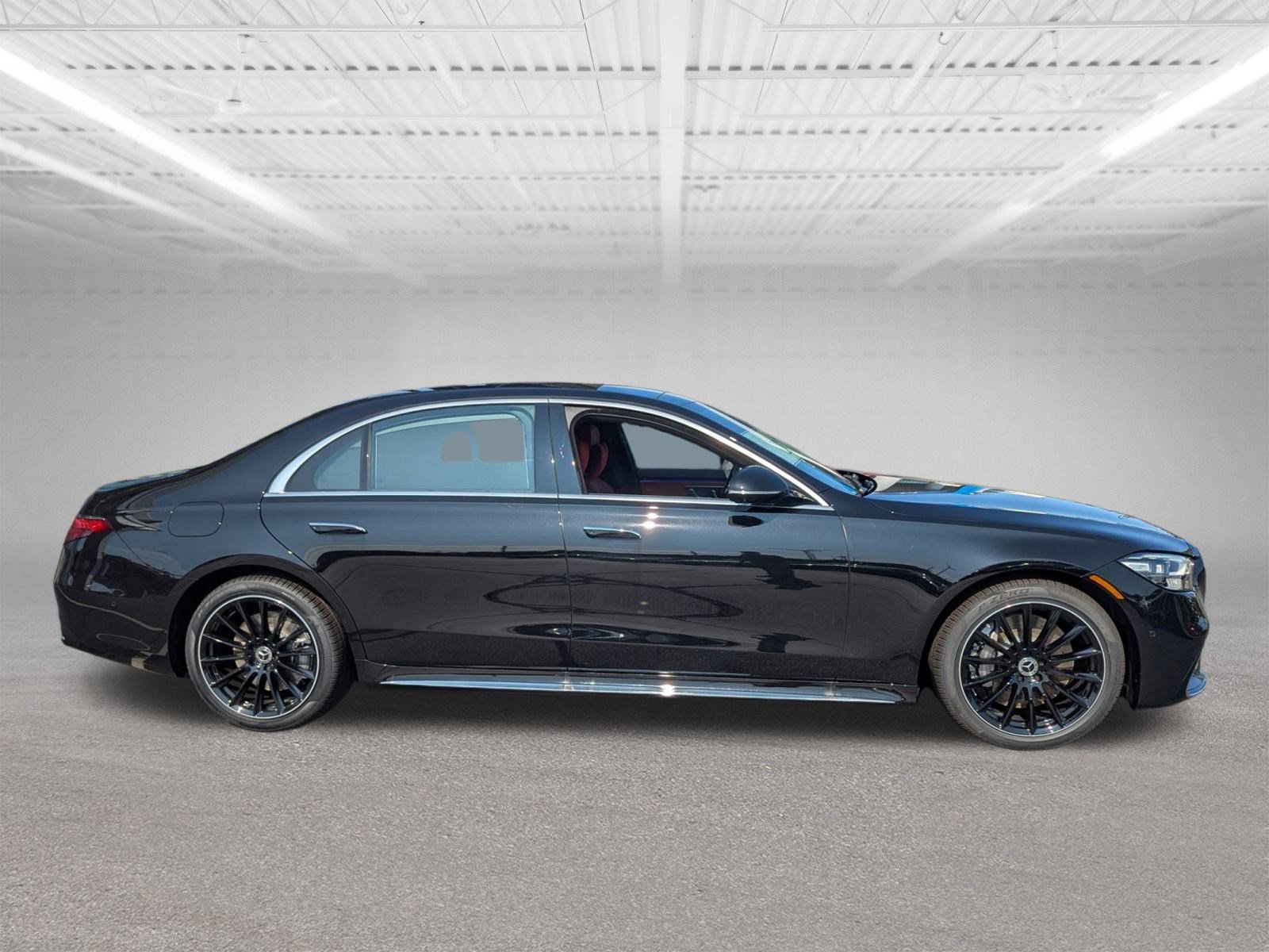 New 2026 Mercedes-Benz S 580 4MATIC Sedan image 2