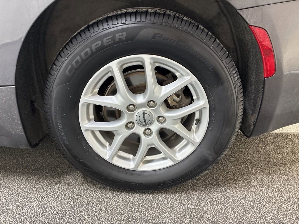 Used 2022 Chrysler Pacifica Touring-L FWD image 9