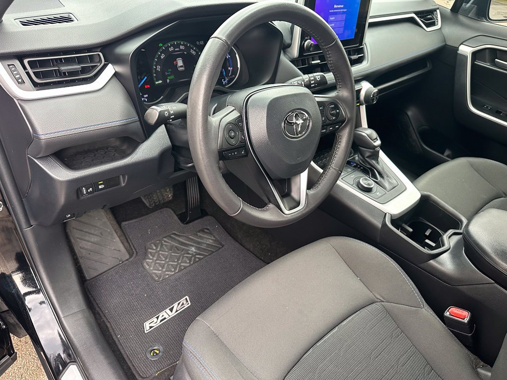 Used 2023 Toyota RAV4 SE AWD/4WD image 12