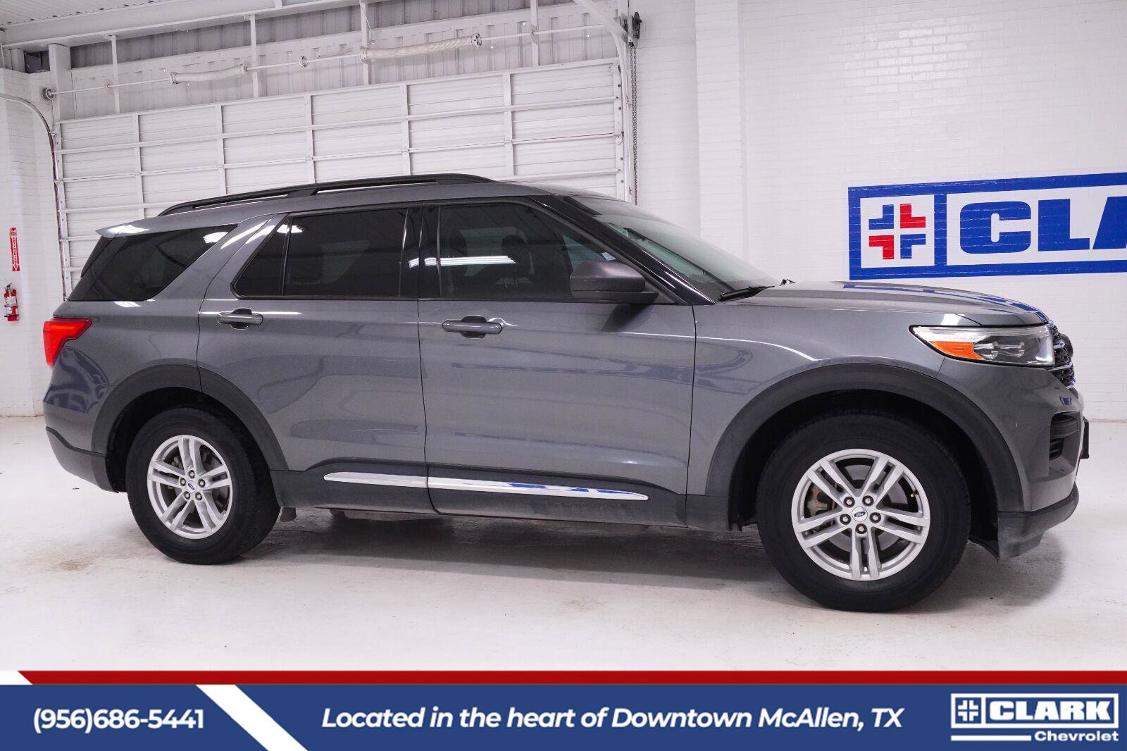 Used 2023 Ford Explorer XLT RWD image 5