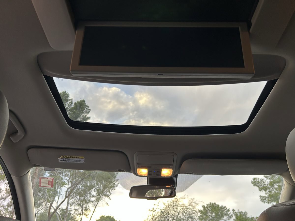 Used 2015 Honda Odyssey Touring image 21