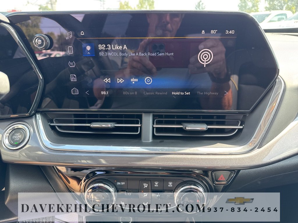 Used 2025 Chevrolet Trax ACTIV w/ Sunroof Package image 12