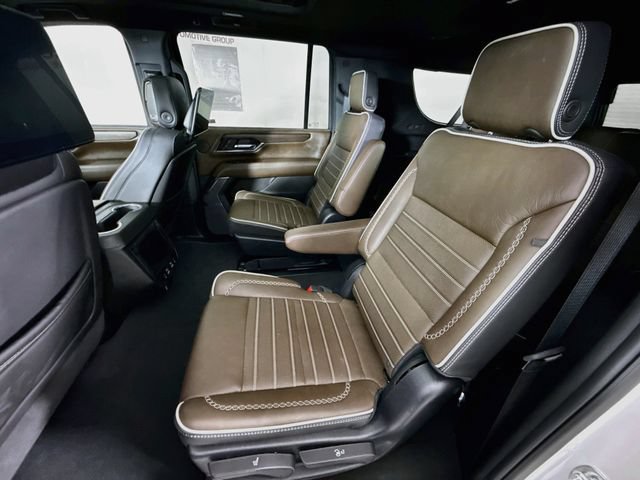 Used 2025 GMC Yukon XL Denali Ultimate AWD/4WD image 27