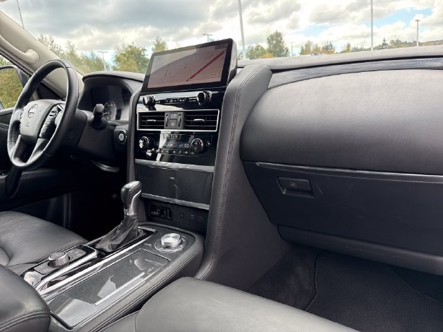 Used 2024 Nissan Armada SV AWD/4WD image 27