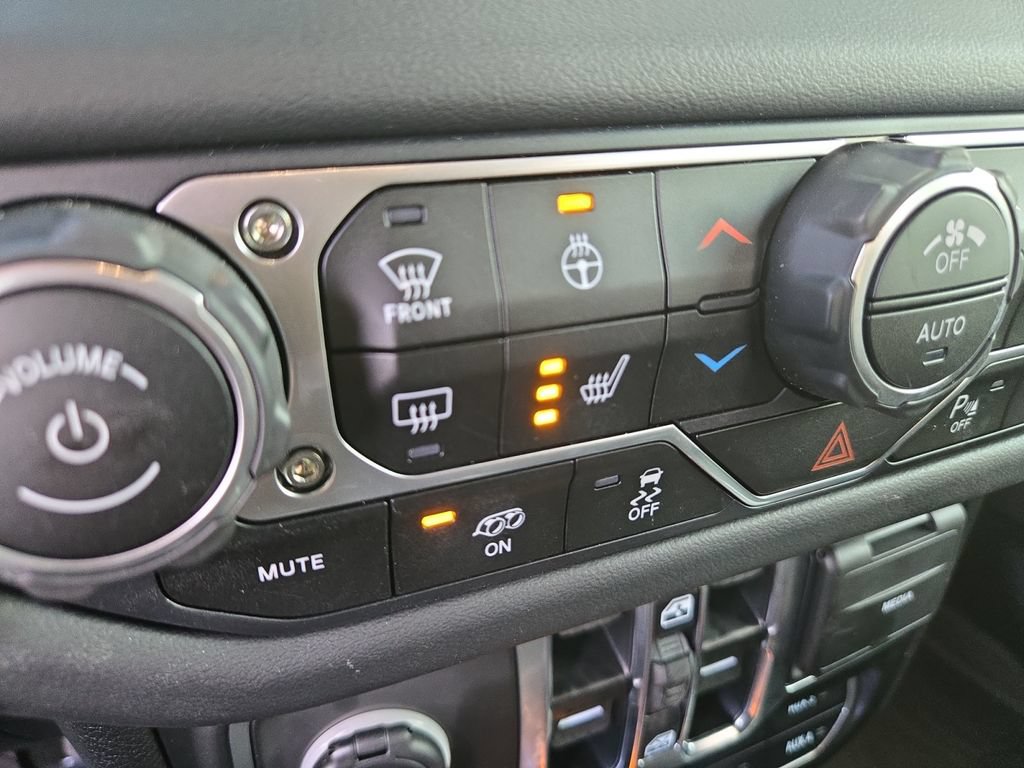 Used 2025 Jeep Wrangler Unlimited Rubicon 392 AWD/4WD image 35