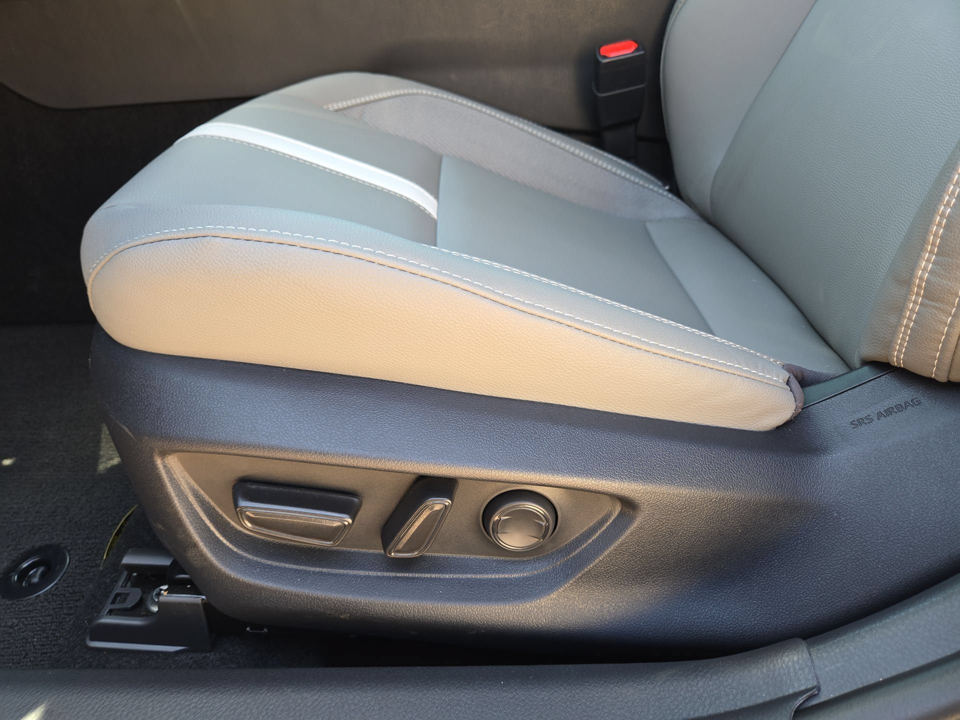 Used 2026 Toyota Camry SE FWD image 17