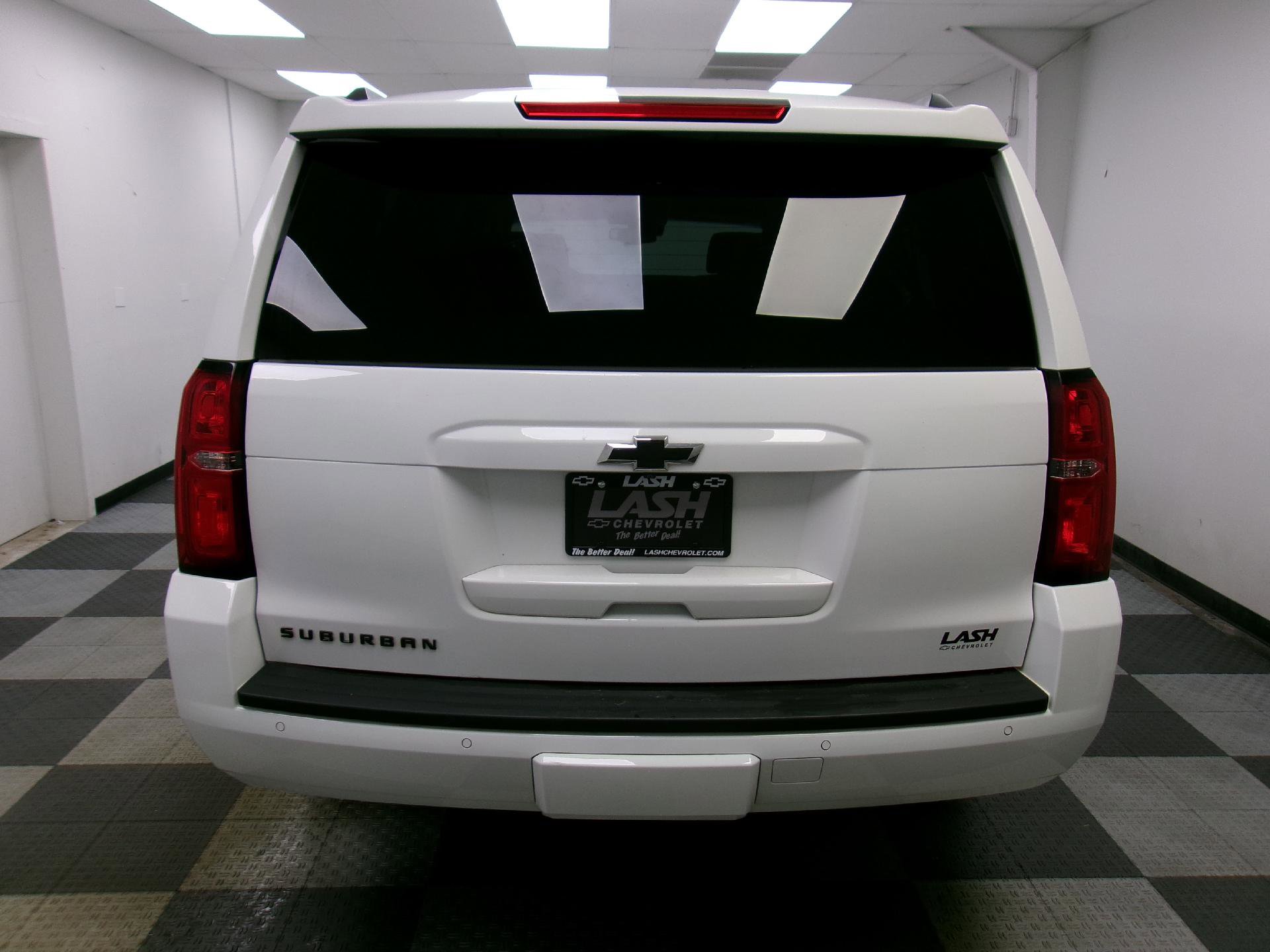 Used 2018 Chevrolet Suburban LT image 14