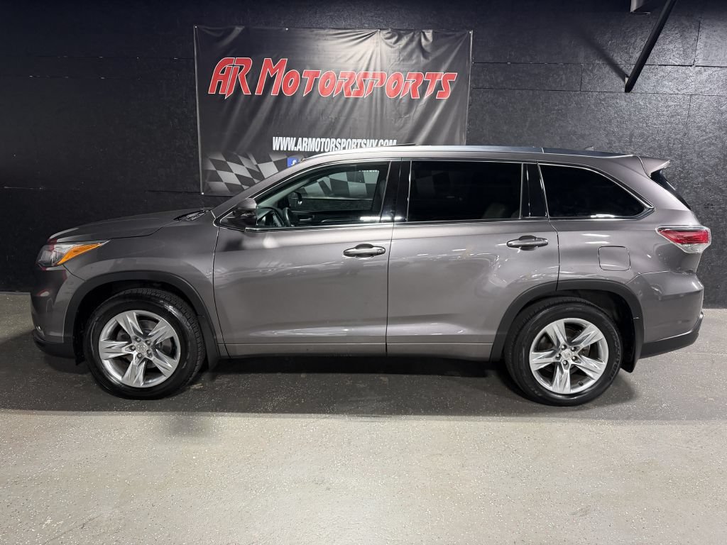 Used 2014 Toyota Highlander Limited Platinum AWD/4WD image 2
