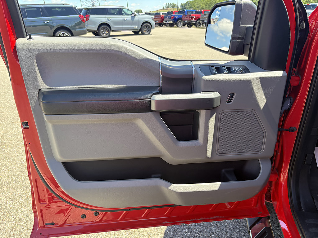 Used 2018 Ford F150 XLT w/ Equipment Group 302A Luxury AWD/4WD image 27