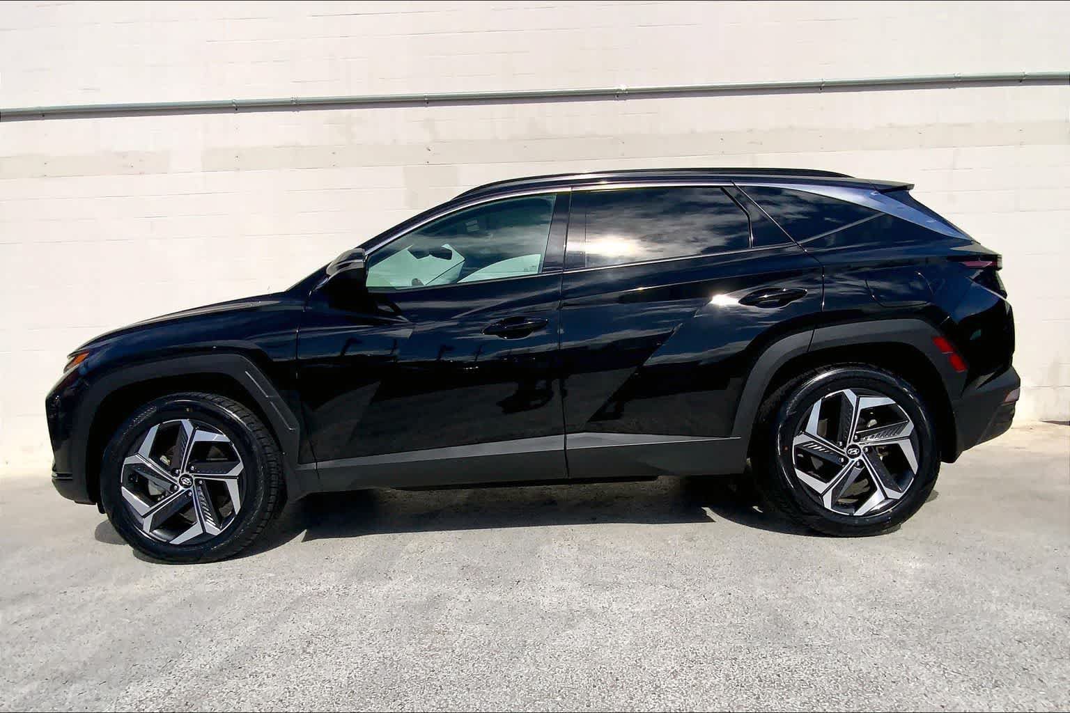 Used 2023 Hyundai Tucson Limited AWD/4WD image 3