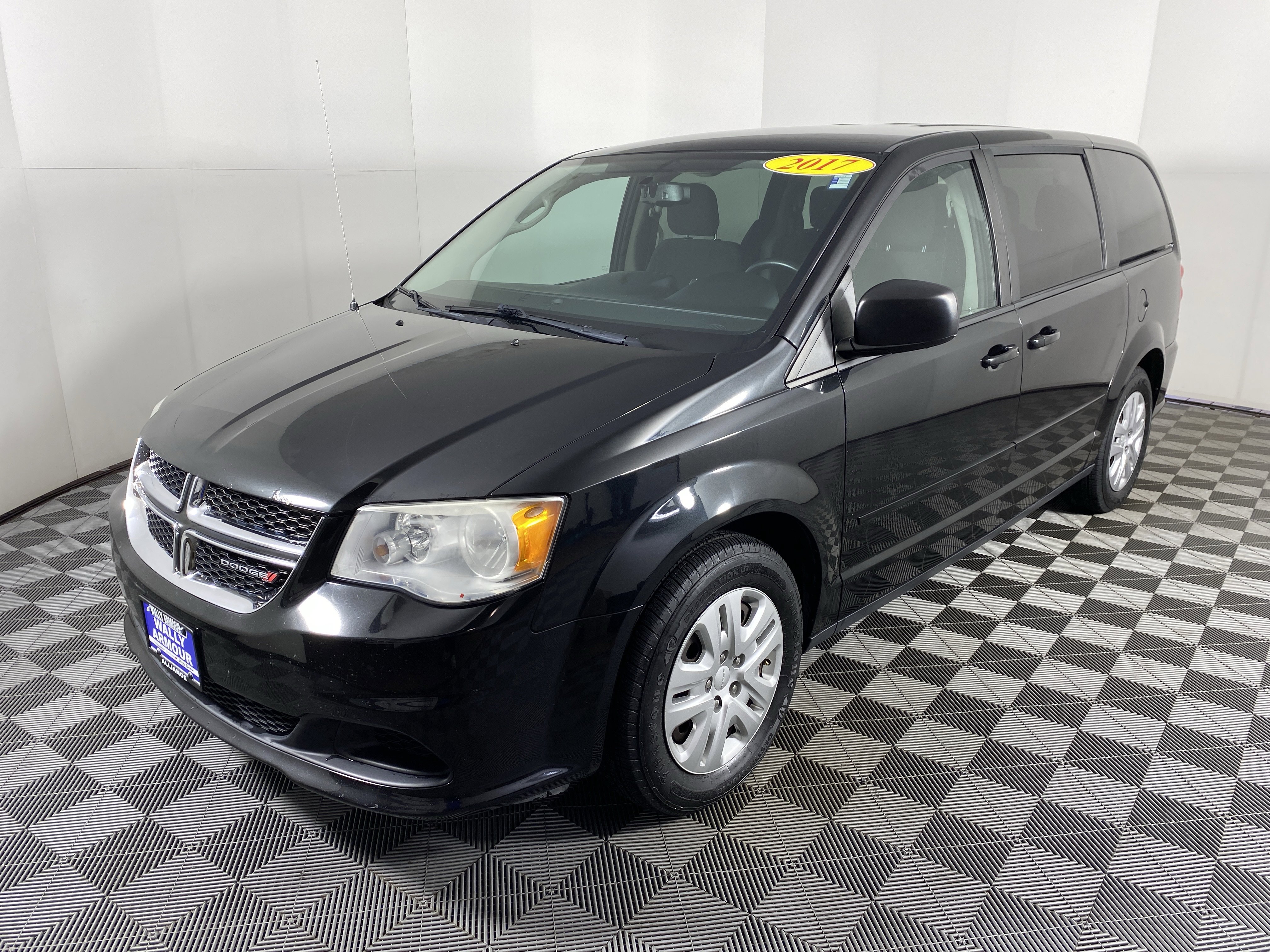 Used 2017 Dodge Grand Caravan SE w/ Power Window Group image 10