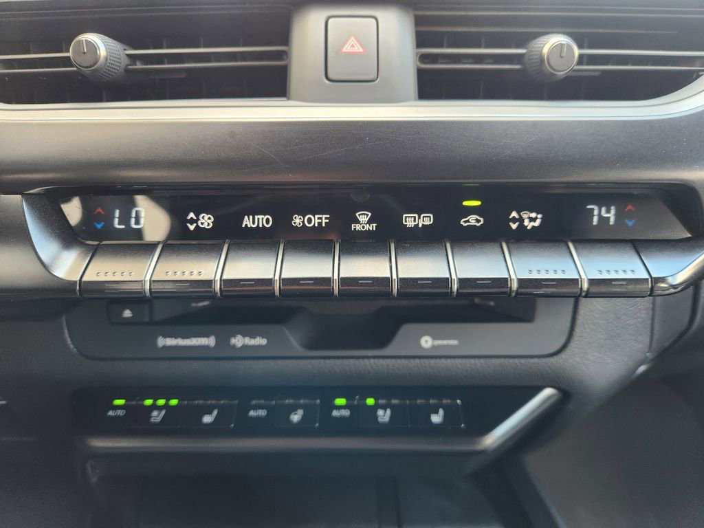 Used 2019 Lexus UX 200 w/ Premium Package image 18