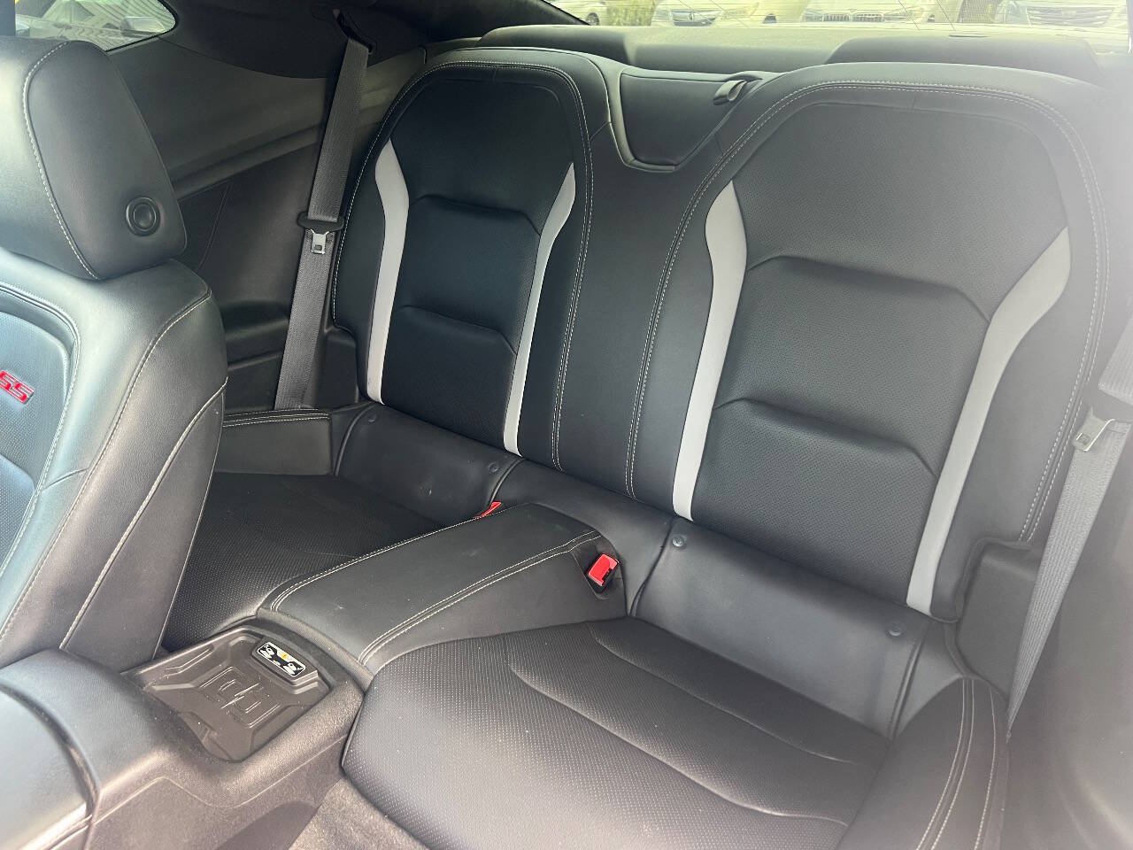 Used 2018 Chevrolet Camaro SS RWD image 16