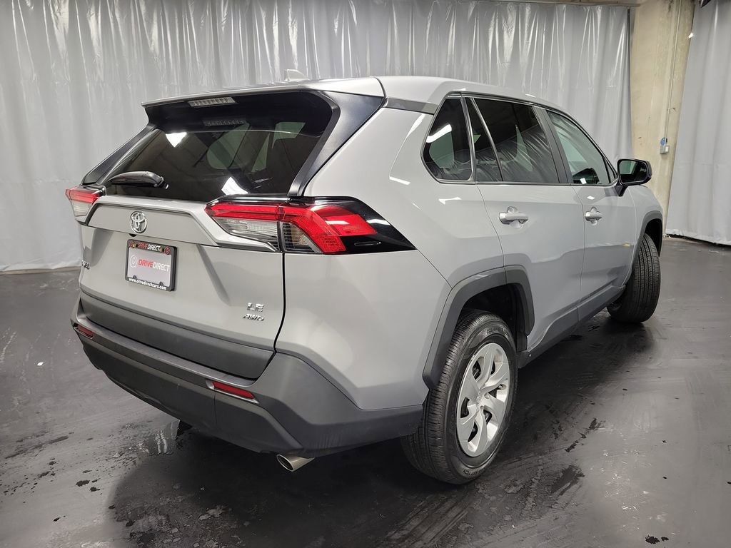 Used 2023 Toyota RAV4 LE image 8