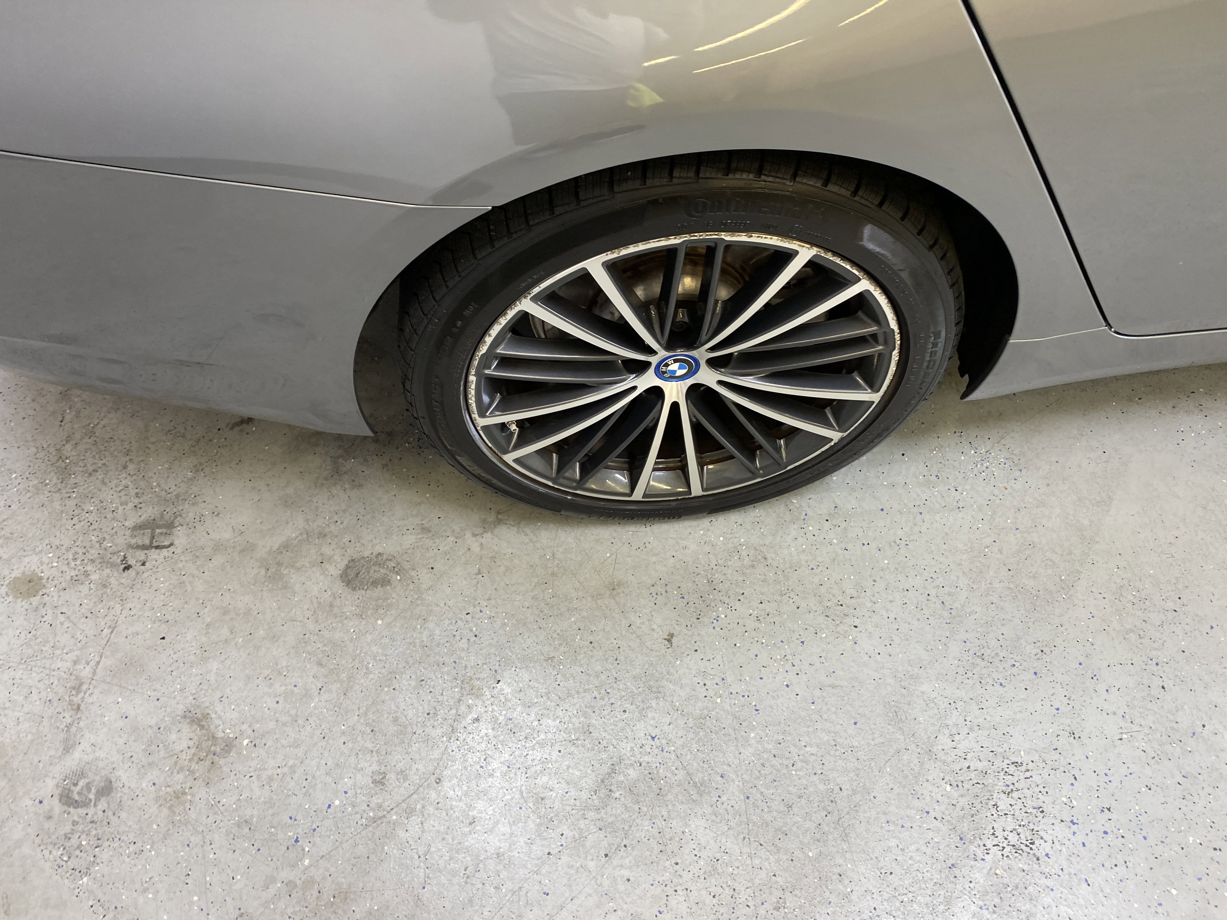 Used 2023 BMW 530e w/ Premium Package image 13