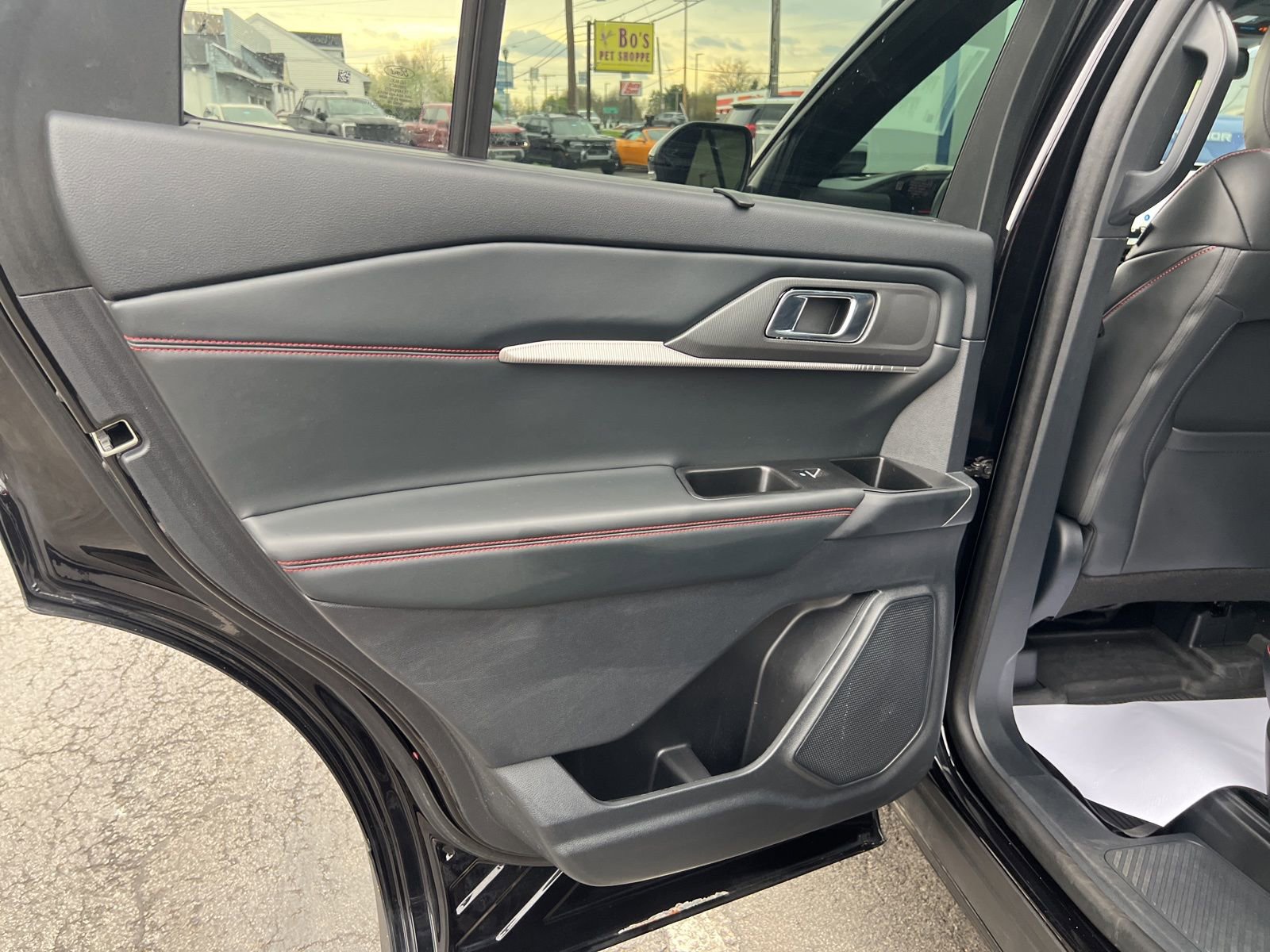Used 2025 Ford Explorer ST-Line w/ Premium Package AWD/4WD image 46