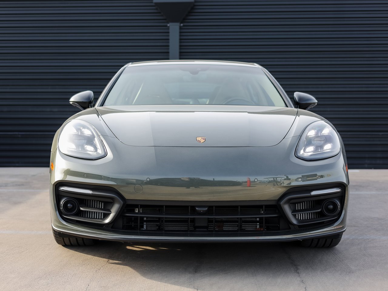 Certified 2023 Porsche Panamera Platinum Edition image 10