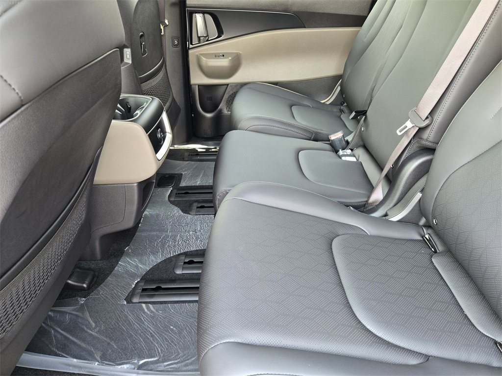 New 2026 Kia Carnival LXS image 21