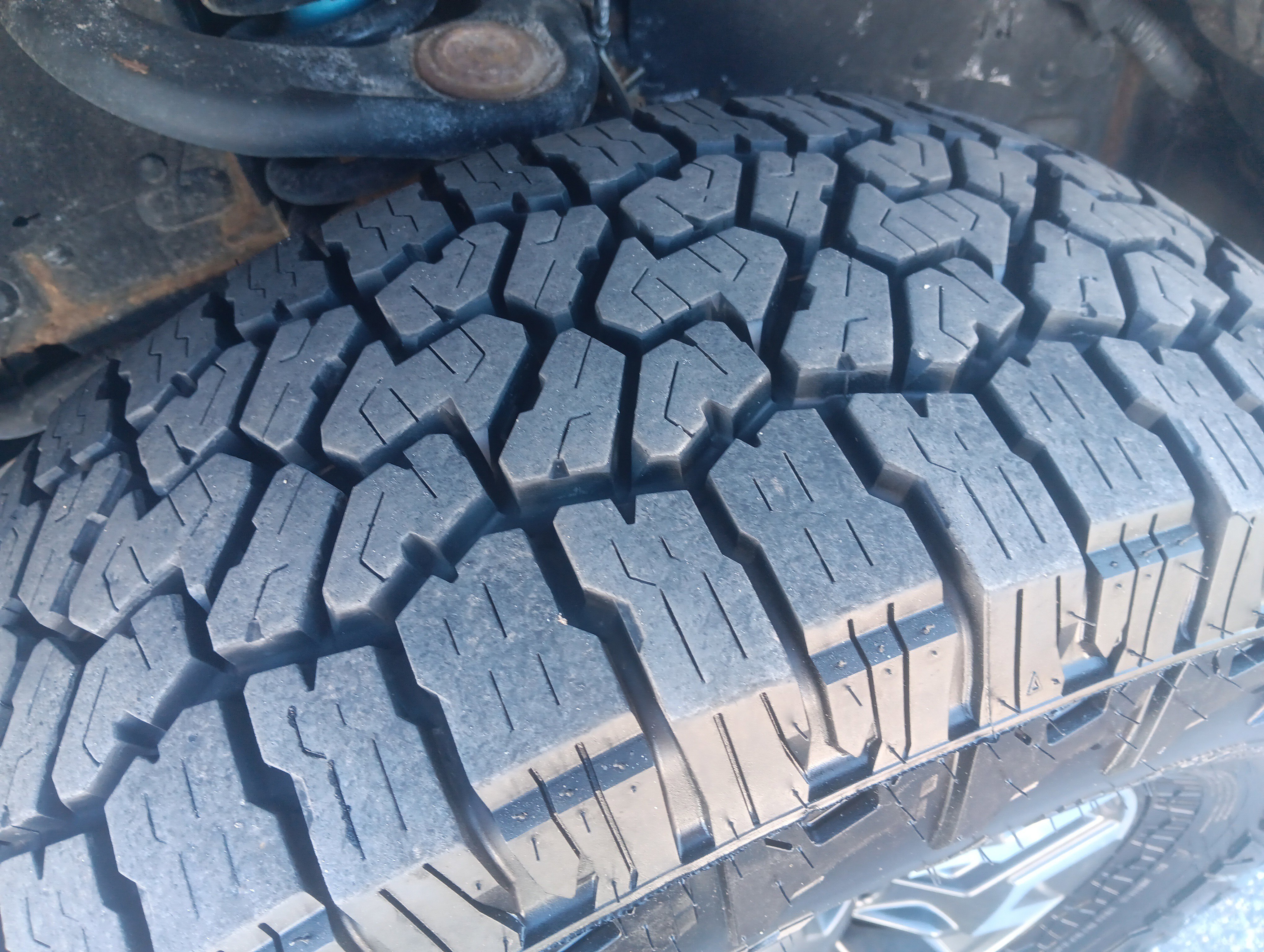 Used 2020 Toyota Tacoma TRD Off-Road w/ Technology Package image 13