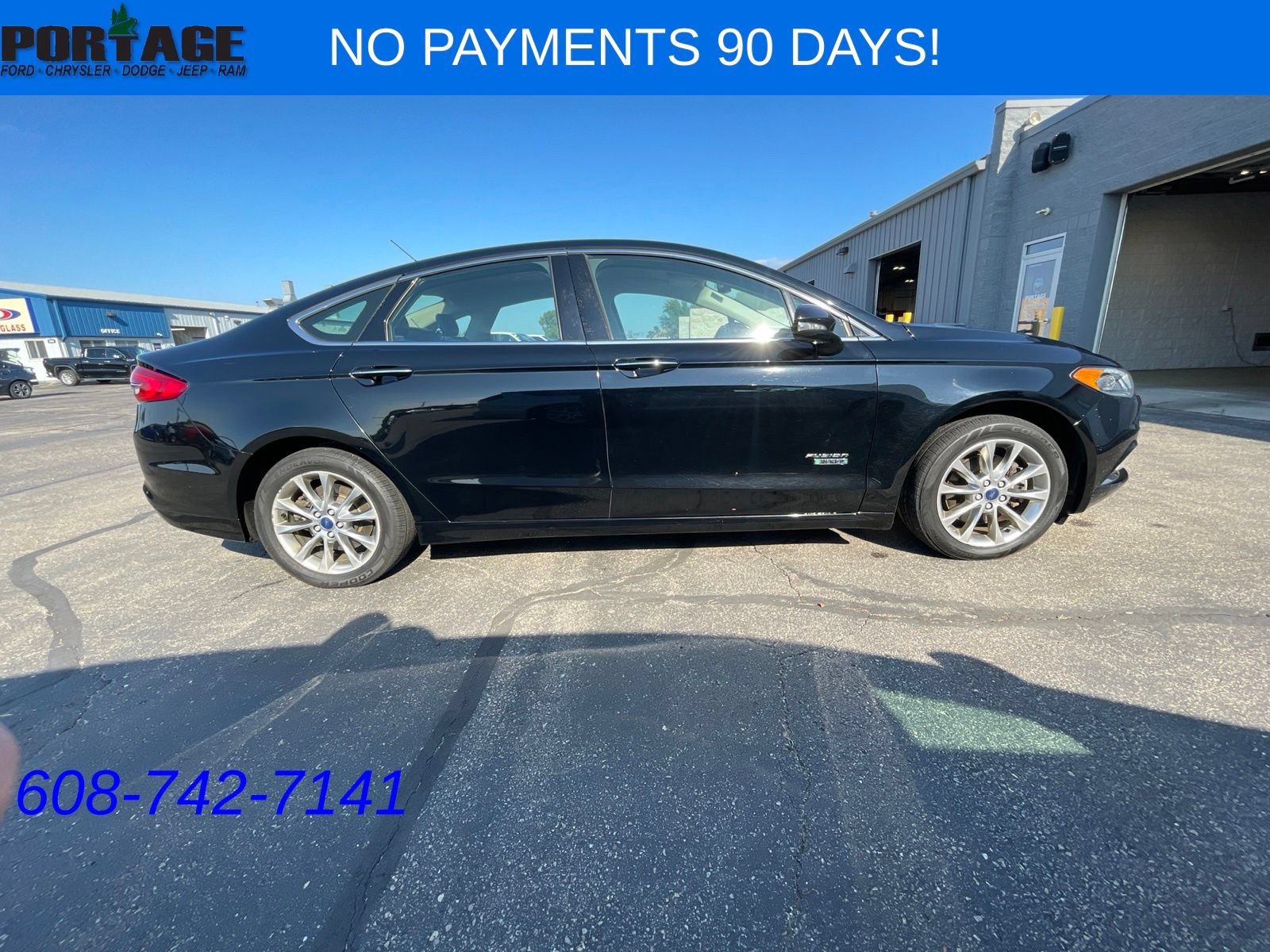 Used 2017 Ford Fusion Energi SE FWD image 22