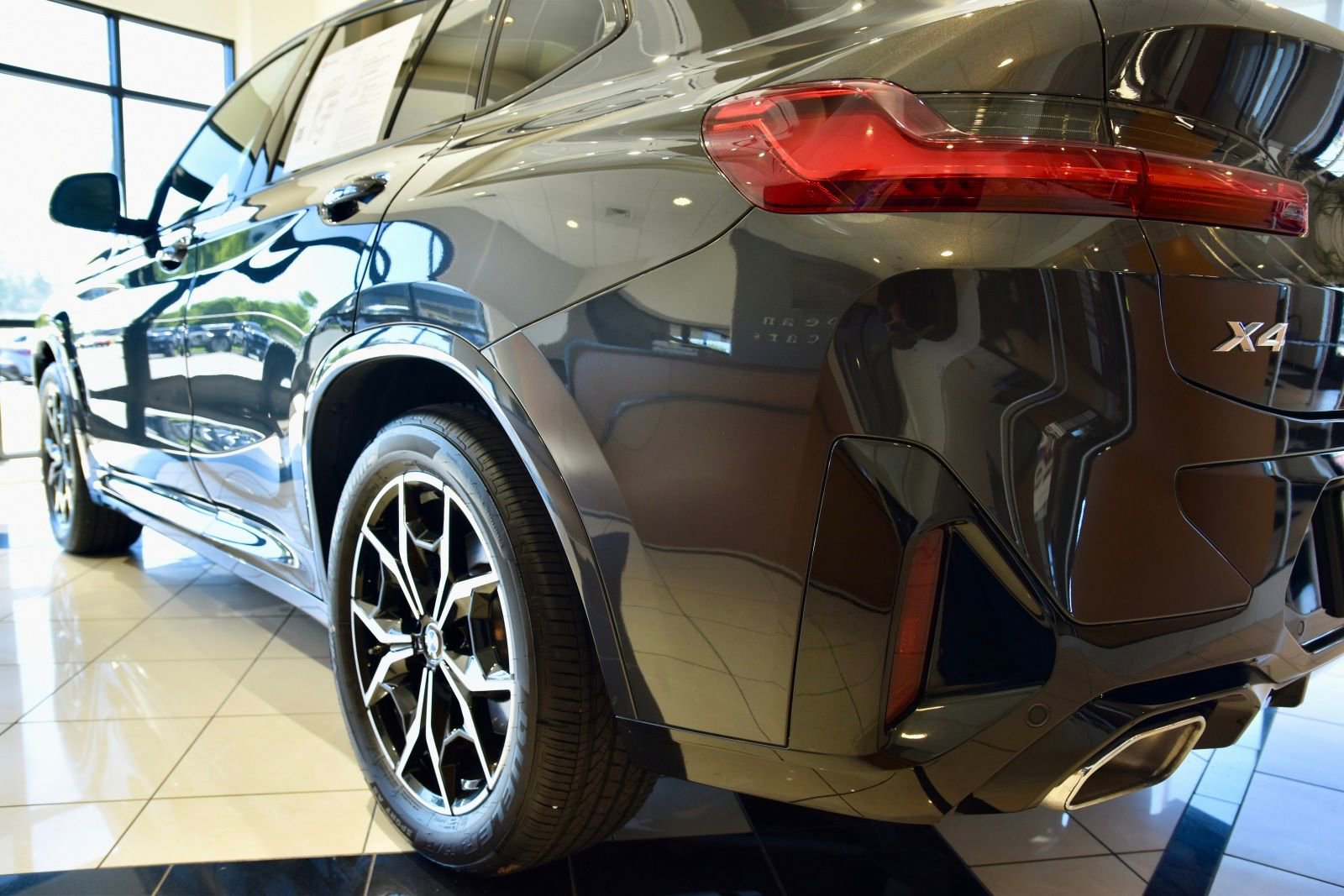 Used 2023 BMW X4 xDrive30i w/ M Sport Package image 10