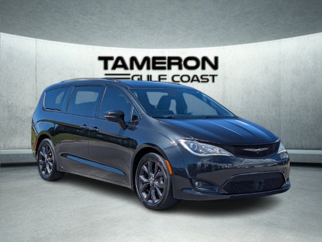 Used 2019 Chrysler Pacifica Limited w/ Advanced Safetytec Group FWD image 9