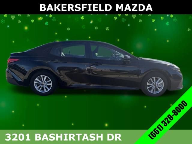 Used 2025 Toyota Camry LE image 6